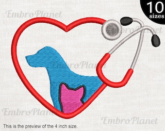 Puede incluir: Corazón rojo con un estetoscopio y un perro azul y un gato rosa dentro. El texto "This is the preview of the 4 inch size." está en la parte inferior de la imagen.