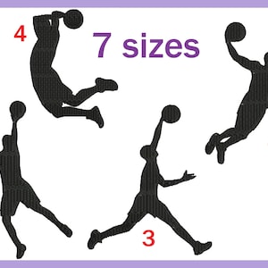 Può includere: Silhouette di quattro giocatori di basket in diverse pose, con il testo "7 misure" sopra di loro. I giocatori sono tutti in aria, mentre tirano o dribblano la palla.