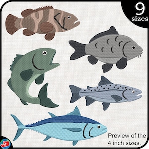 Könnte beinhalten: Gestickte Fischdesigns in verschiedenen Farben, darunter Braun, Grau, Grün und Blau. Das Bild zeigt eine Vorschau der 4-Zoll-Größen und zeigt an, dass 9 Größen verfügbar sind.