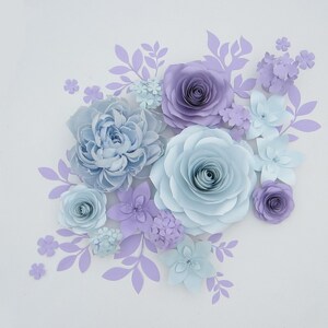 Set di 14 grandi fiori di carta per parete con fiori di peonia in carta crespa in azzurro e viola, fiori di carta 3D per la parete della cameretta sopra la culla