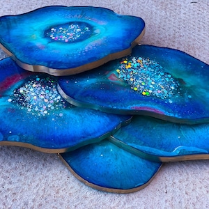 Blue Resin Agate Coasters: Gold Gilded Geode Coaster Set