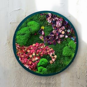Circular Moss Wall Art, Botanical Art, Floral Moss Art, Round moss art, Rainbow Moss Wall, Wall Art Flower, Colourful Art, Colourful lichen,