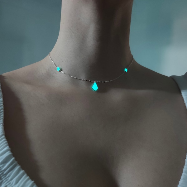 Collier en cristal Trinity Elune - Collier phosphorescent - Argent sterling 925 - Options pour le bleu turquoise et le vert disponibles et sur la photo