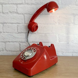 Quirky Home Decor, Quirky Retro Red Desk Lamp.