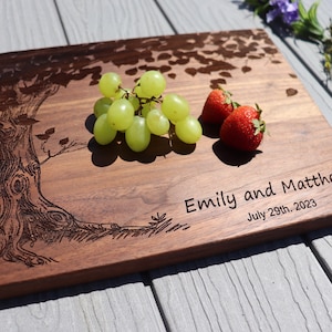 Personalized Cutting Board - Engraved Cutting Board, Custom Cutting Board, Wedding Gift, Housewarming Gift, Anniversary Gift, Tree Board