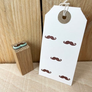 Carimbo de bigode