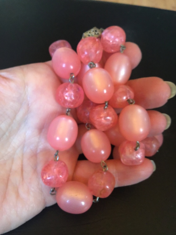 SALE ! Chunky Vintage Pink Moonglow lucite beaded… - image 1