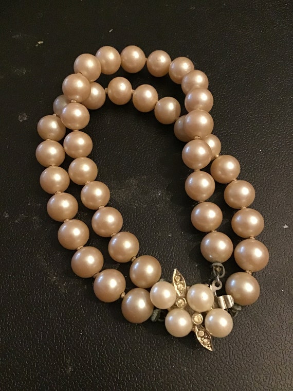 SALE ! Vintage 2 Strand Faux Pearl Bracelet - rhi… - image 1