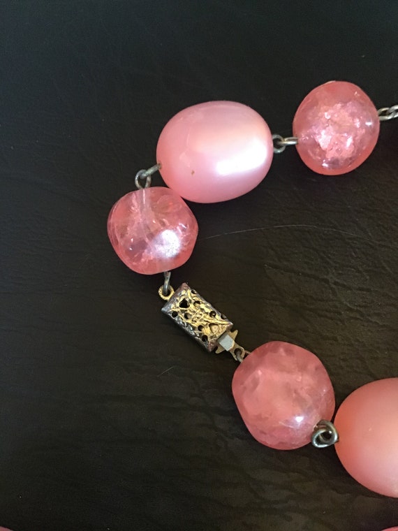 SALE ! Chunky Vintage Pink Moonglow lucite beaded… - image 2