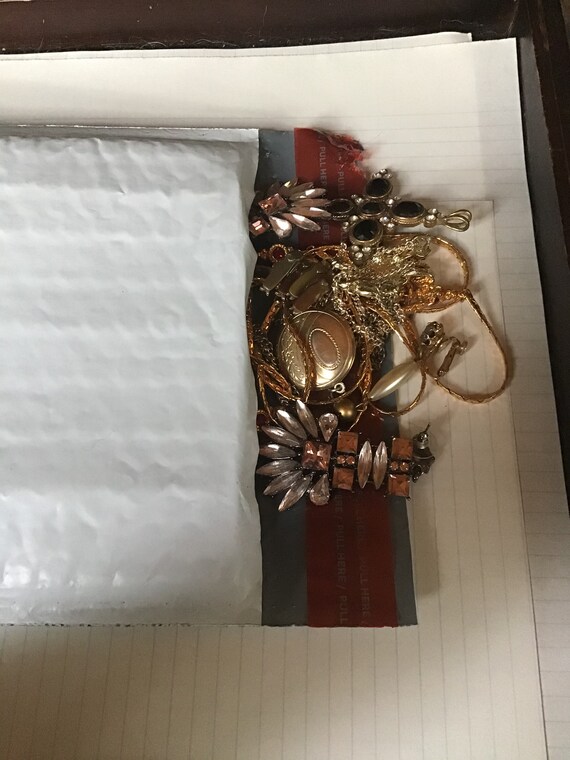 SALE ! Surprise Mystery Lot of Vintage Jewelry - 1