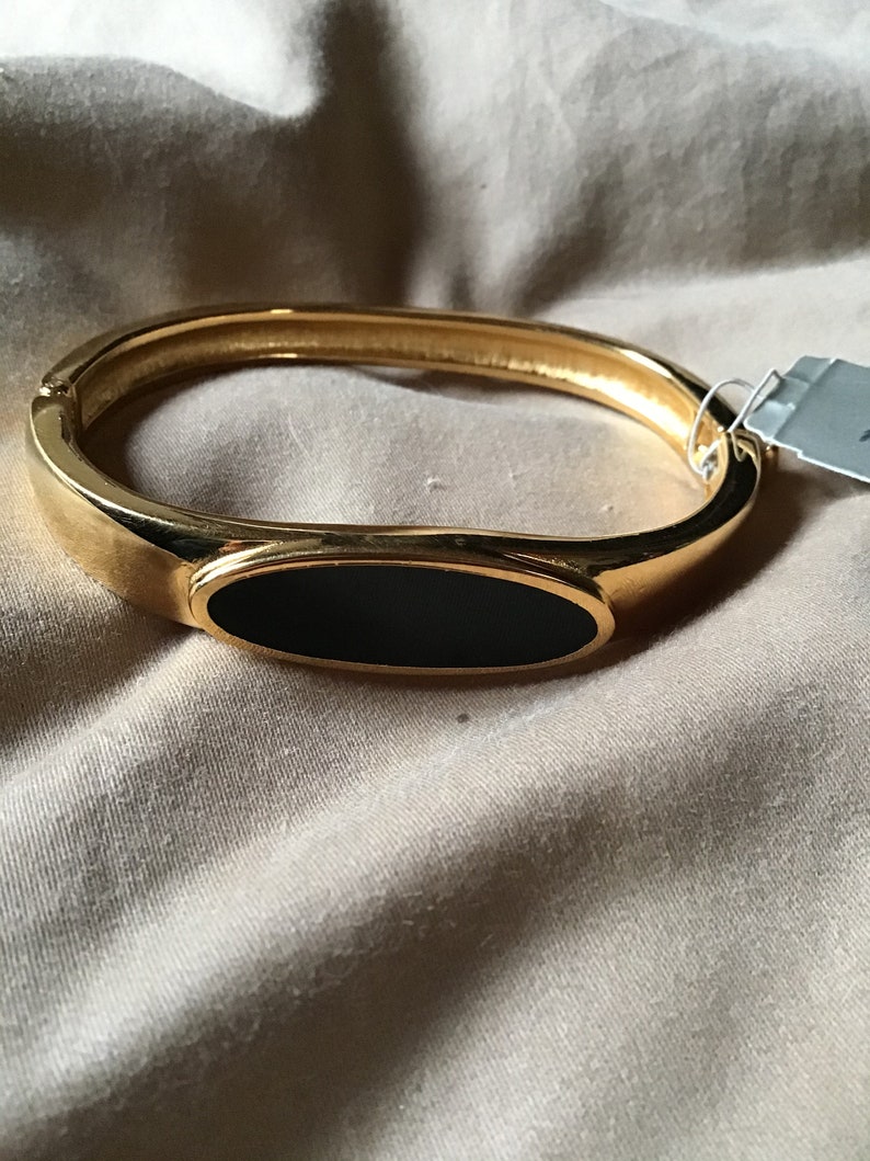 nos jewelry Sale estate with tag Unused Vintage signed Monet Hinged Bangle bracelet