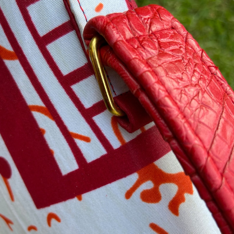 Handcrafted handbag in WAX fabric and synthetic leather / produced in Ivory Coast / women's bag in synthetic leather and wax fabric image 10