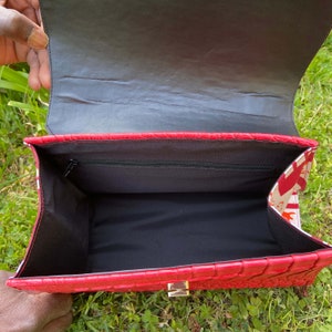 Handcrafted handbag in WAX fabric and synthetic leather / produced in Ivory Coast / women's bag in synthetic leather and wax fabric image 6
