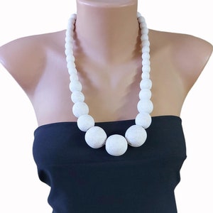 Matte white chunky wooden necklace, Big bold  necklace, large wood beads necklace, Beaded Statement necklace, Eco jewelry, handmade