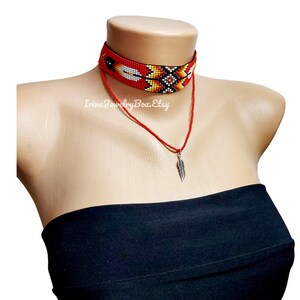 Red beaded choker necklace, Seed bead choker feathers, Artisan beaded choker, Beadwork hand wowen necklace, Handmade jewelry, Gift idea