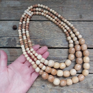 Collier en bois à trois rangées, collier de déclaration pour les femmes, collier de perles de bois, collier de perles de bois, bijoux écologiques image 6