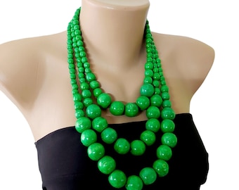Chunky green necklace statement bib necklace Wooden green necklace bridesmaid beaded necklace wood collar necklace Bright green necklace