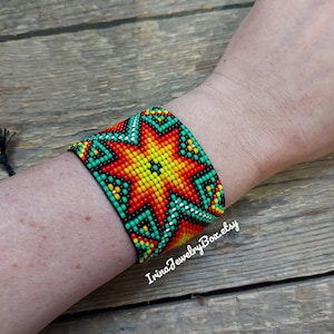 Green beaded bracelet, Bead loom bracelet, Wide seed bead bracelet, Geometric bracelet, Star woven bracelet, Beadwork jewelry, Cuff bracelet