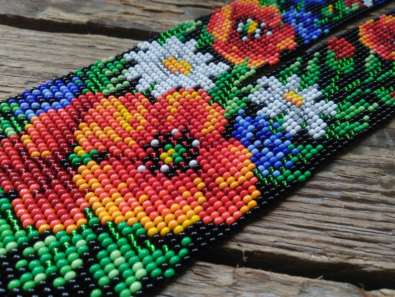 Flowers ethnic necklace,Wildflowers beaded necklace,Poppys Long seed bead necklace,Floral necklace for women,Beads jewelry,Gift for wifemom