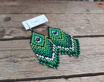 Green beaded earrings,Bead fringe earrings,Seed bead earrings,Bohemian earrings,Beadwork jewelry,Handmade earrings,Gift for women