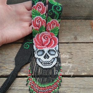 Schädel und Rosen Perlen Halskette, Handwerk Halskette, Day of the Deaddia de los muertos, Geschenk für Mann / Frau