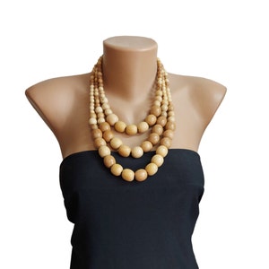 Collier en bois à trois rangées, collier de déclaration pour les femmes, collier de perles de bois, collier de perles de bois, bijoux écologiques image 2