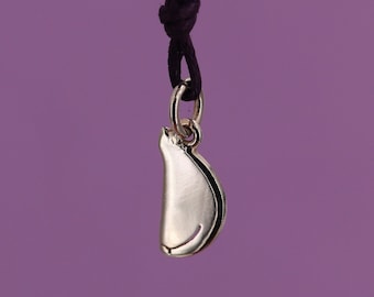 Peck of garlic lucky charm, sterling silver pendant - handmade in Italy - customizable with engraving - chain or cord available