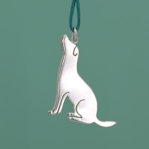 Colgante perro - colgante perro sentado en plata 925 y cordón de colores - colgante animal personalizable - colgante animal