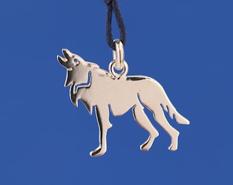Wolf pendant in sterling silver, gift idea - little Wolf man pendant - man jewelery - unisex pendant
