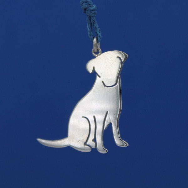 Ciondolo in argento 925 con cane - ciondolo cagnolino seguto - labrador ciondolo - idea reaglo animali - collana animali