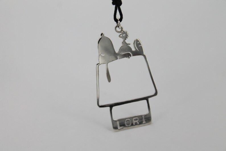 PEANUTS Snoopy on Dog House with Sunglasses ETCHING