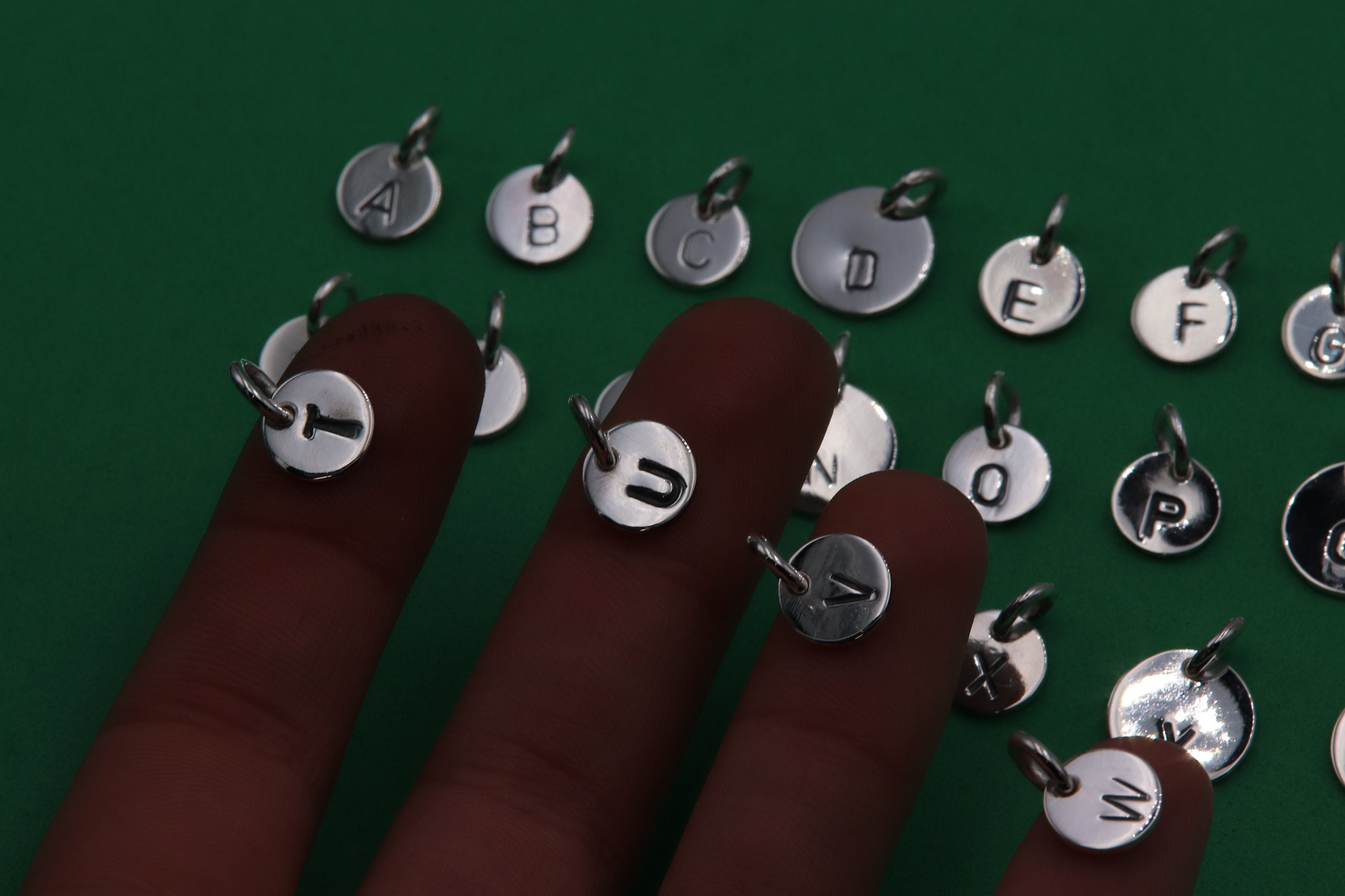 Charms / Ciondoli: Charm targhetta Dream in metallo argento antico 15x12mm
