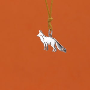 Pendentif renard en argent 925 Idée cadeau petit renard Collier renard pendentif animal fait main cadeau anniversaire image 3