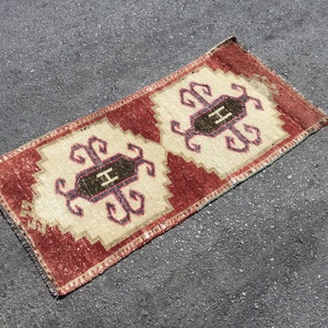 Vintage Küchenteppich, Rosa Weißer Oushak Teppich, Türkischer Kleiner Teppich, Persischer Teppich 70x120, Teppich für Badezimmer, Wollteppich, Azteken Teppich-Kissen