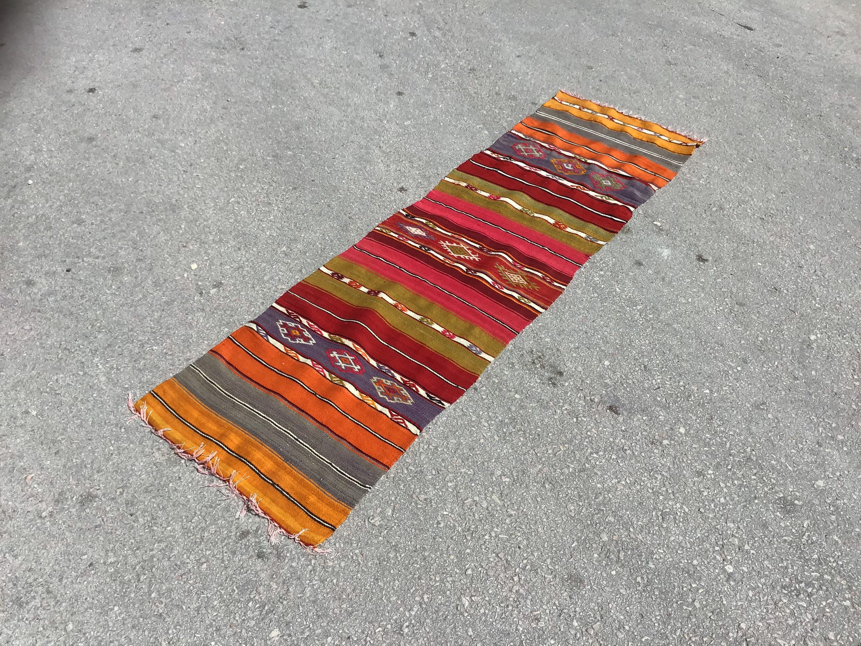 Vintage Turkish Kilim Rug - Bohemian Woven Runner Vintage Turkish Kilim Rug - Bohemian Woven Runner