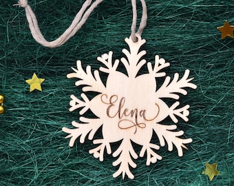 PERSONALIZED CHRISTMAS ORNAMENTs Wooden Snowflake // Wood Christmas Decoration - Custom Snowflake Ornament - Engraved Christmas Ornaments