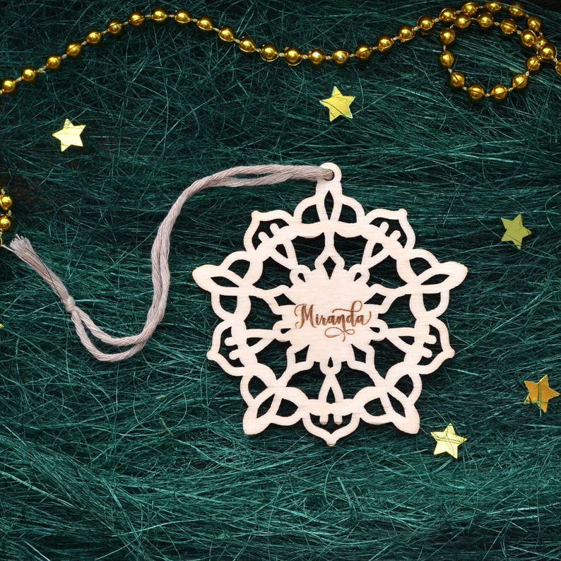 Engraved Wooden Snowflake PERSONALIZED SNOWFLAKE ORNAMENT Personalized Christmas Decoration Handmade Custom Christmas Ornament