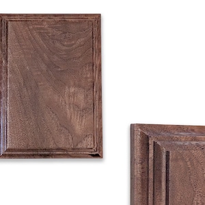 Blank Walnut Wood Plaque with Classical Edge (5x7&quot; OD, 4x6&quot; ID), 3/4&quot; Thick, Portrait Orientation, Keyhole Slot