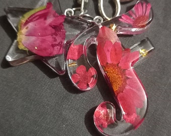 Custom Letter Flower Resin Keyring/ Handmade Gift / Gift For Her / Stocking Filler / Mother's gift / Custom Keyring / Personalized Keyrings