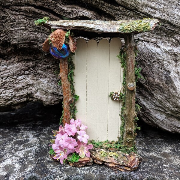 Cream Fairy Door - Fairy Garden, Fairy House, Fae, Fairy Furniture, Fairies, Faerie Door, Elf Door, Pixie Door, Dollhouse, Gift