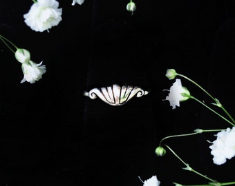 Ribbon Sterling Silver Ring Size 5