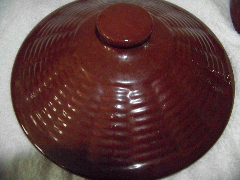 Vintage Watt Stoneware Basket Wave Covered Brown Bowl 805
