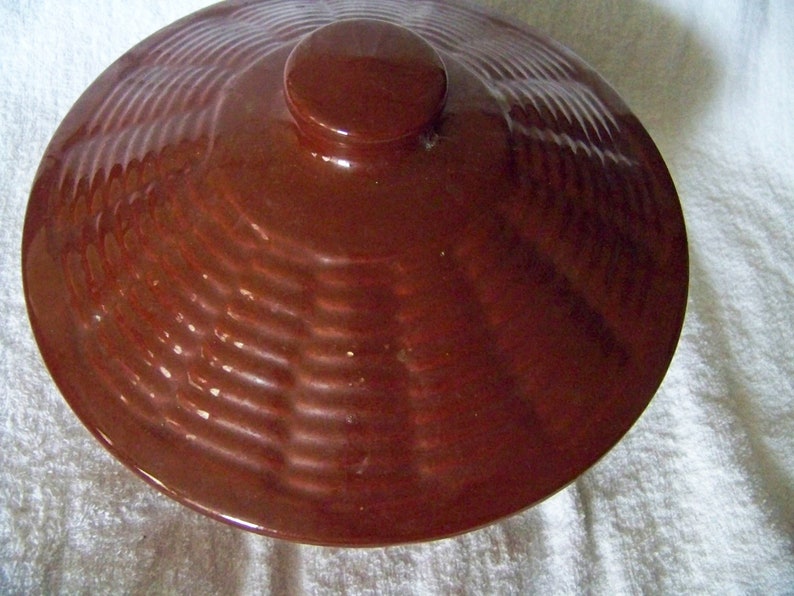 Vintage Watt Stoneware Basket Wave Covered Brown Bowl 805