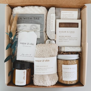 SPA GIFT BOX, Relaxing Birthday Gift for Her, New Mom Pamper Box, Bridesmaid Bridal Spa Gift, Friend Pamper Gift, Recovery Get Well Gift