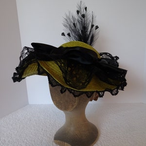 Reproduction 1890&#39;s Green Straw Hat with Black Trims