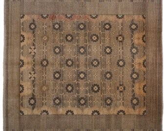 OUSHAK Rug , The color variation in the wool gives the carpet natural striations, all neutral colors and organic look 8&#39;5&quot;x10&#39;