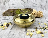 Smoked vessel brass with lattice
