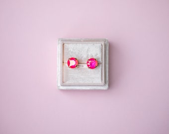 Elektrisch roze AB-oorknopjes