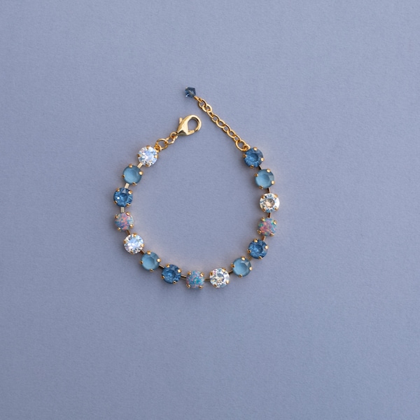 Hint Of Bleue 8mm Bracelet