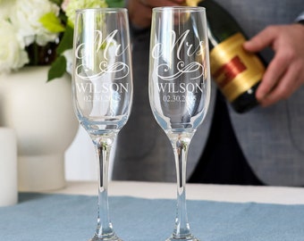 Toasting Flutes for Couples, Bride and Groom, Wedding Glasses, Champagne Flutes Personalized, Wedding Gifts, Couples Gift, Engraved Glasses